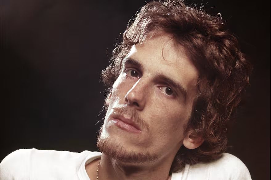 Luis Alberto Spinetta. Foto tomada de La Nación.