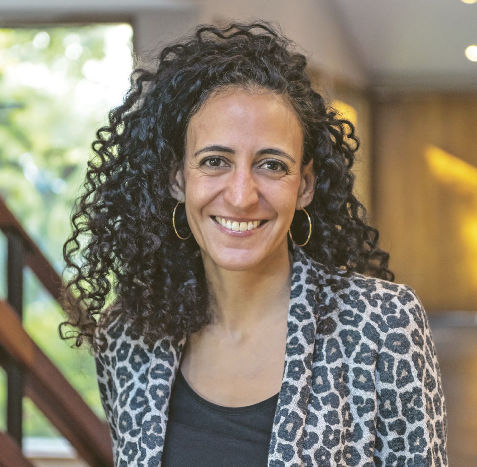 Ana Hurtado es terapeuta enfocada en trauma. Enseña la Justicia Restaurativa como una filosofía de vida y posibilita espacios entre personas que buscan restaurar el vínculo. Trabaja en temas de paz, reconciliación y restauración del tejido social. Foto de Nicolás Jacob.
