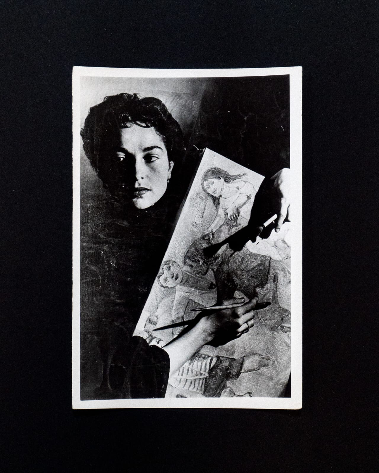 La pereirana Lucy Tejada ganó el X Salón Nacional de Artistas en 1957. Foto de Biblioteca Nacional de Colombia.