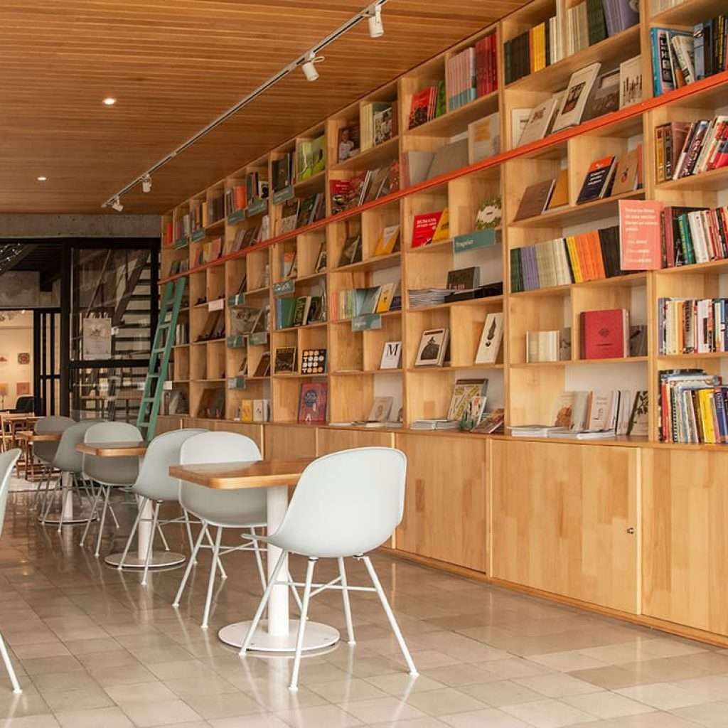 La librería Tragaluz en El Poblado, Medellín. Foto tomada de la página Visitar Medellín.