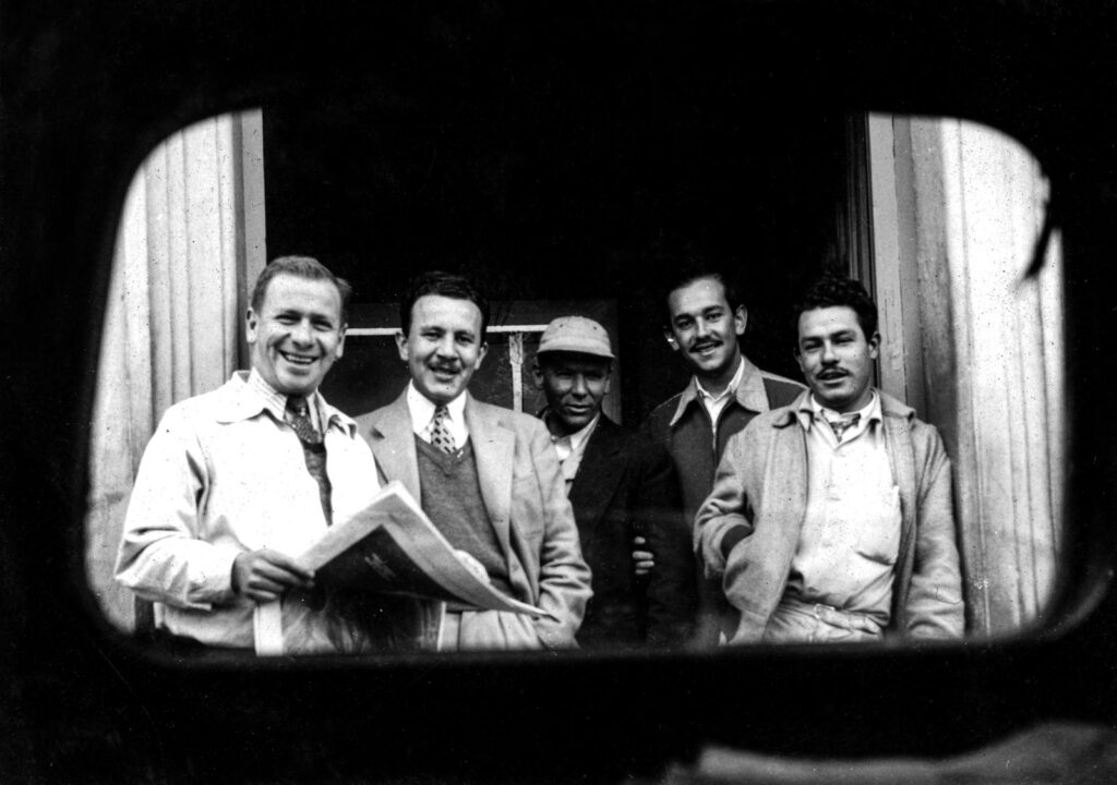 Retrato desde un automóvil. (Sin fecha) Ampliación en gelatina de plata. Fondo Alicia Chamorro. Biblioteca Nacional de Colombia. 