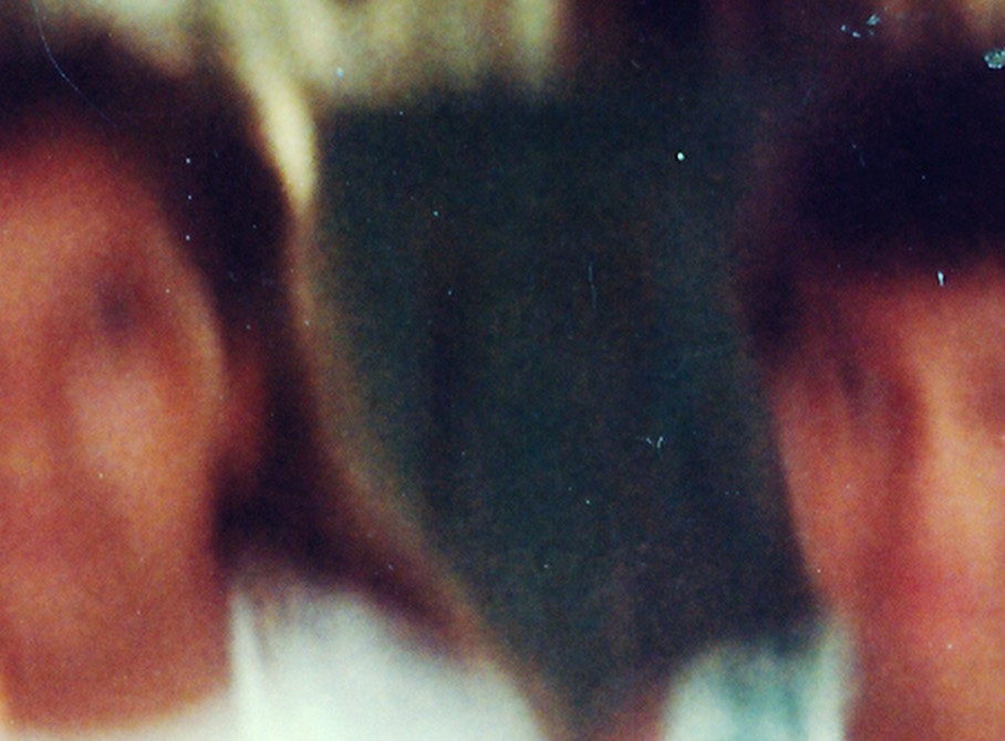 Fotograma de El hogar fue sepultado en esa tierra que nunca pudimos encontrar de Deimer Quintero Vertel.