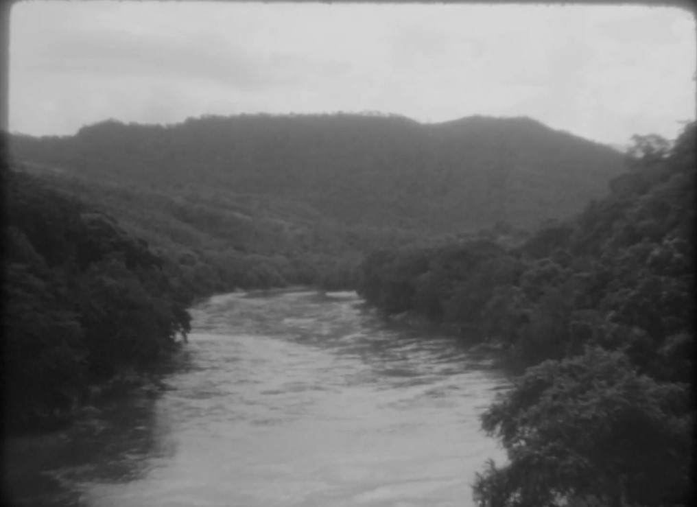 Fotograma de Lolita en Honda de Daniel Torres. 