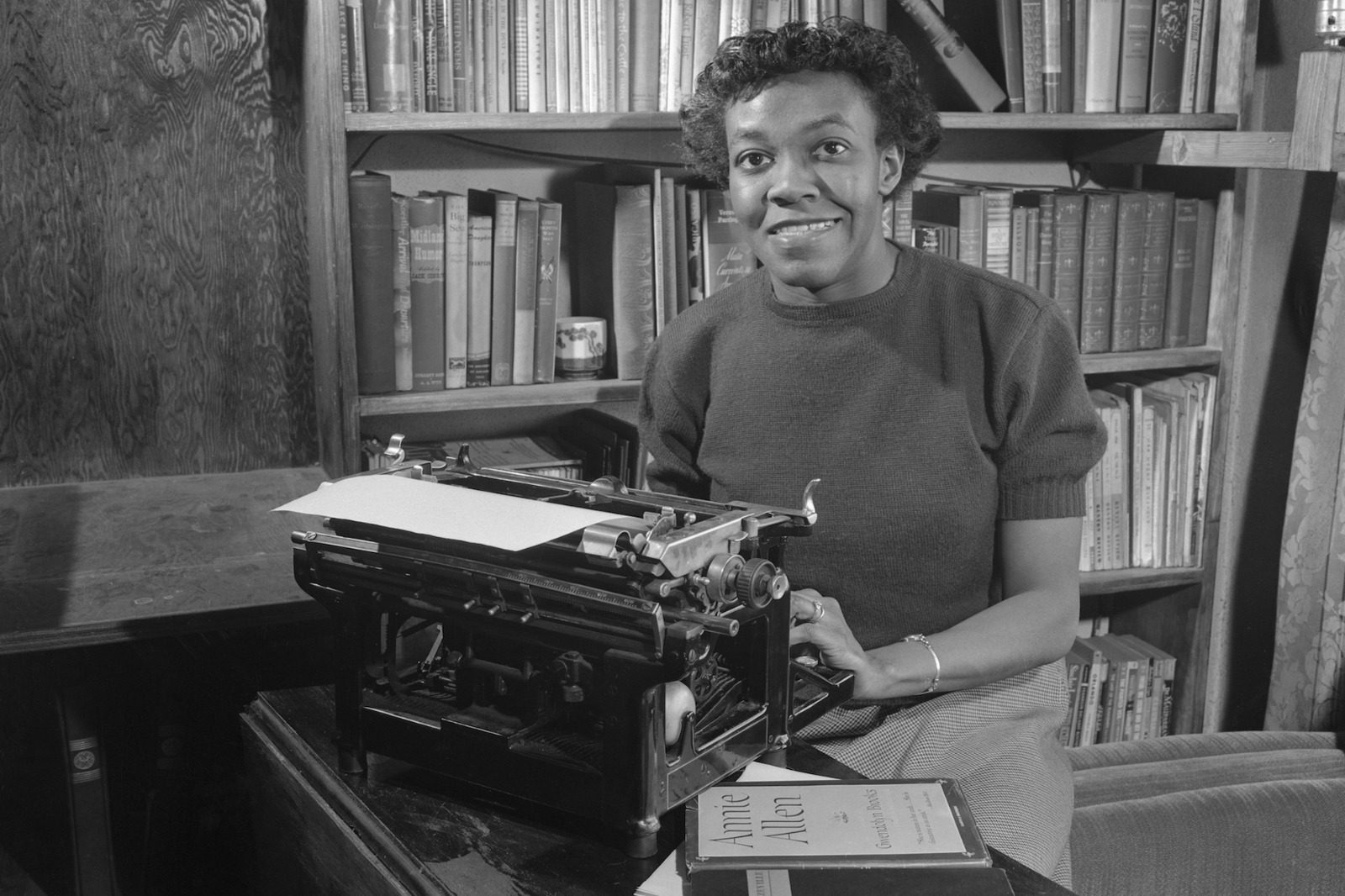 Gwendolyn Brooks. Foto tomada de la página de la Poetry Fundation.
